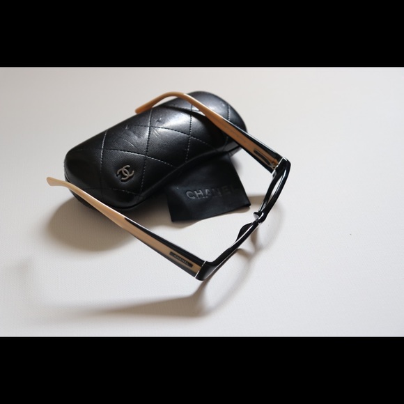 Chanel glasses frames. Chanel glasses case - Picture 1 of 8